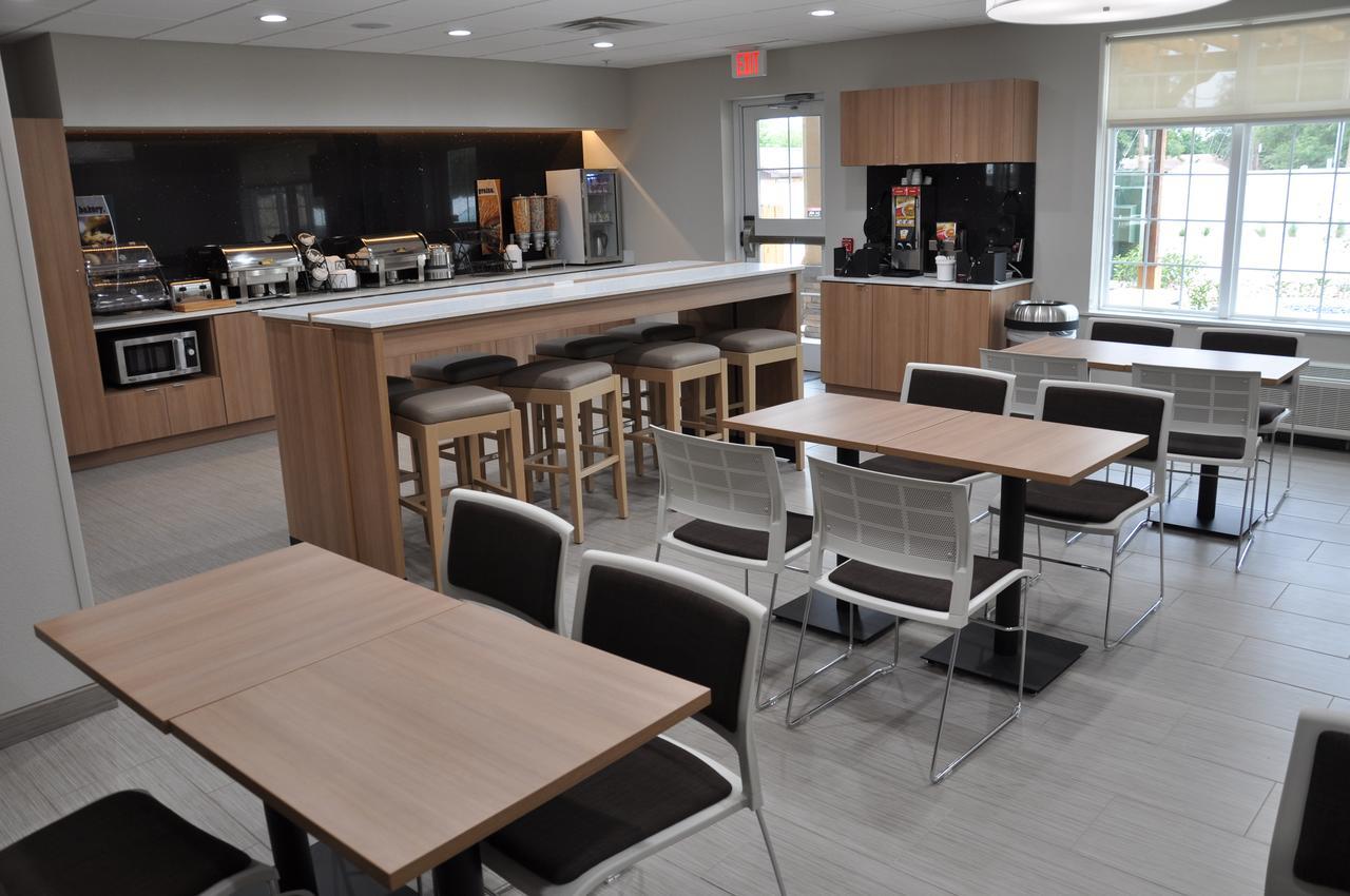 Microtel Inn & Suites By Wyndham Lubbock Esterno foto
