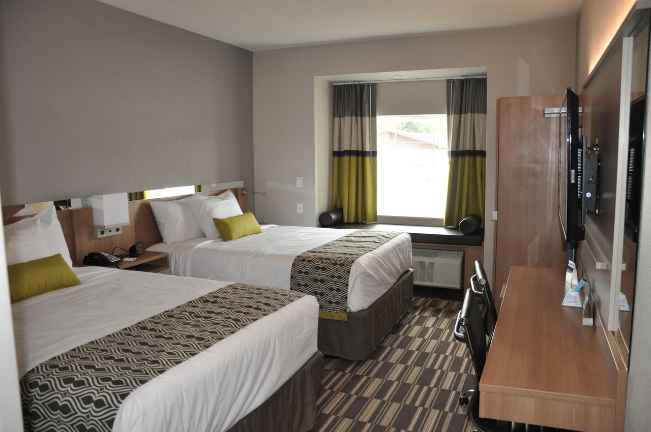 Microtel Inn & Suites By Wyndham Lubbock Esterno foto