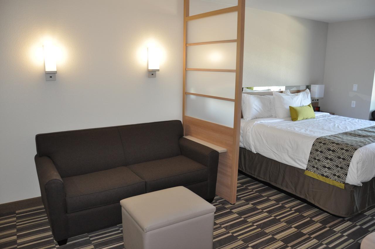 Microtel Inn & Suites By Wyndham Lubbock Esterno foto