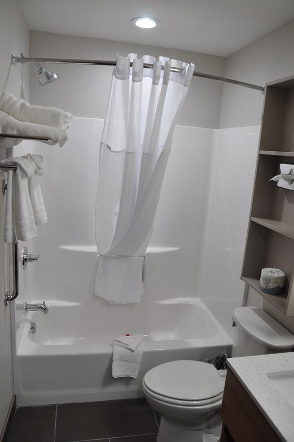 Microtel Inn & Suites By Wyndham Lubbock Esterno foto