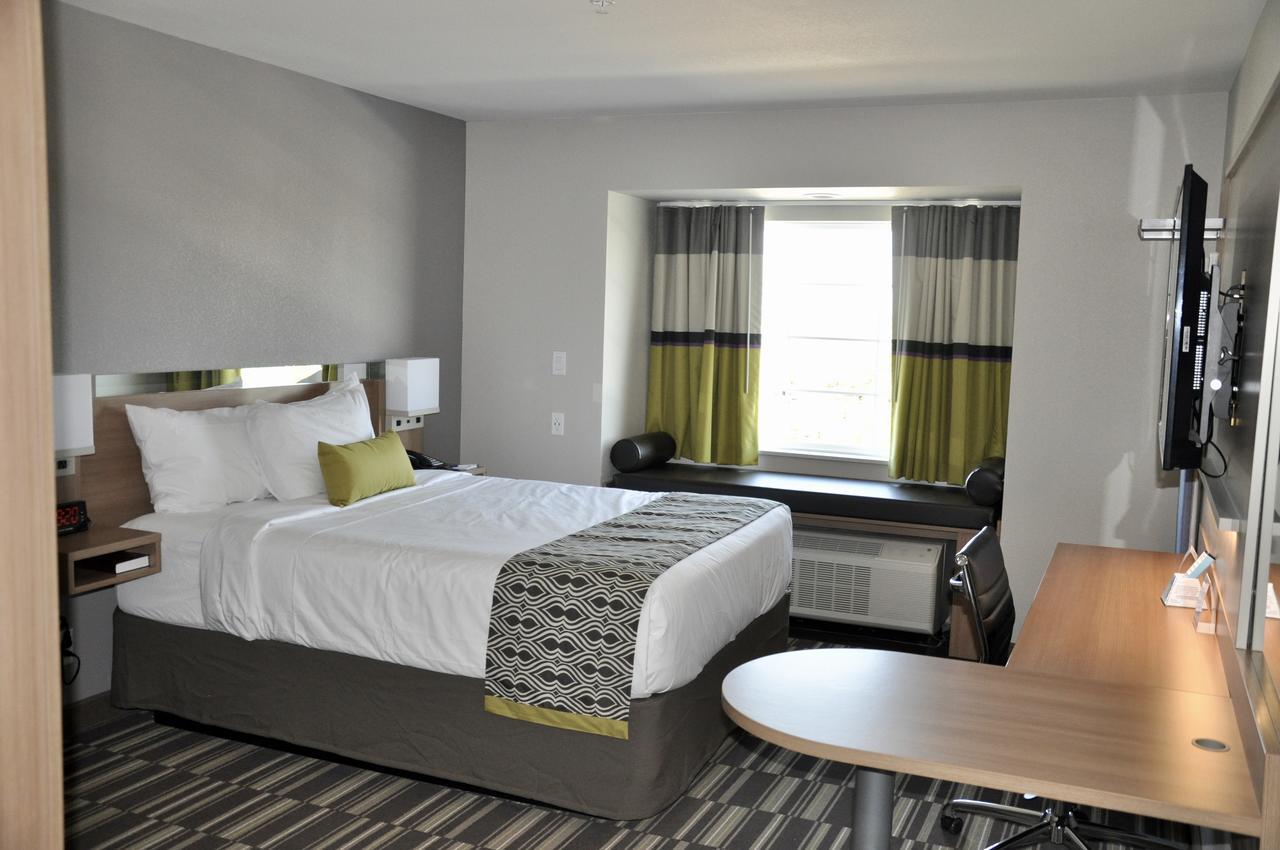 Microtel Inn & Suites By Wyndham Lubbock Esterno foto