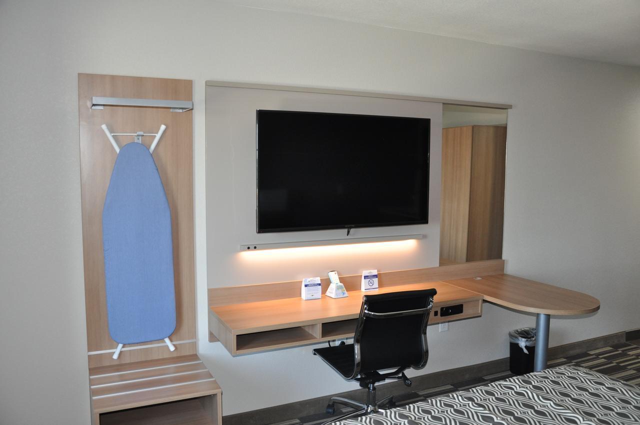 Microtel Inn & Suites By Wyndham Lubbock Esterno foto