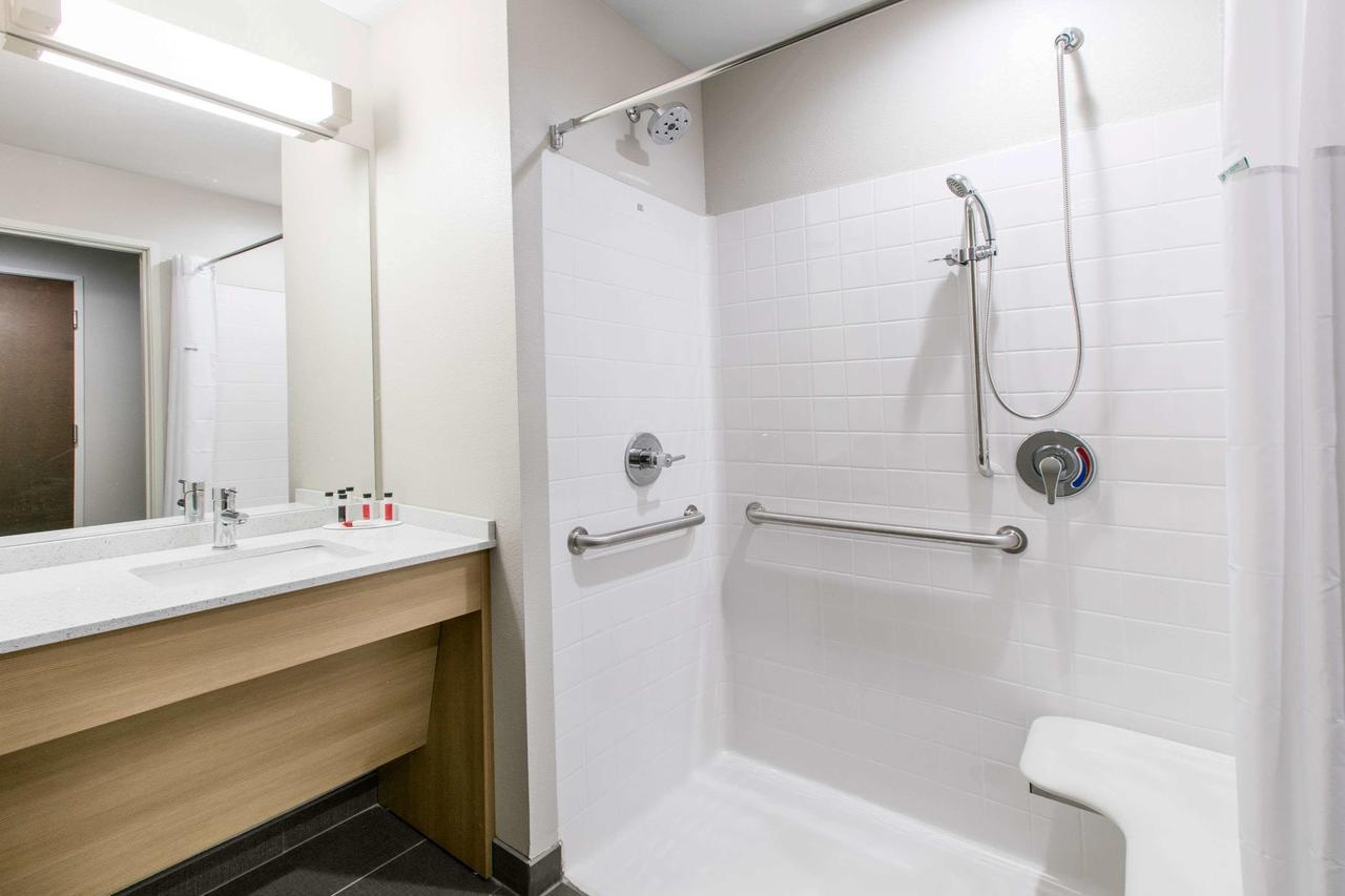 Microtel Inn & Suites By Wyndham Lubbock Esterno foto