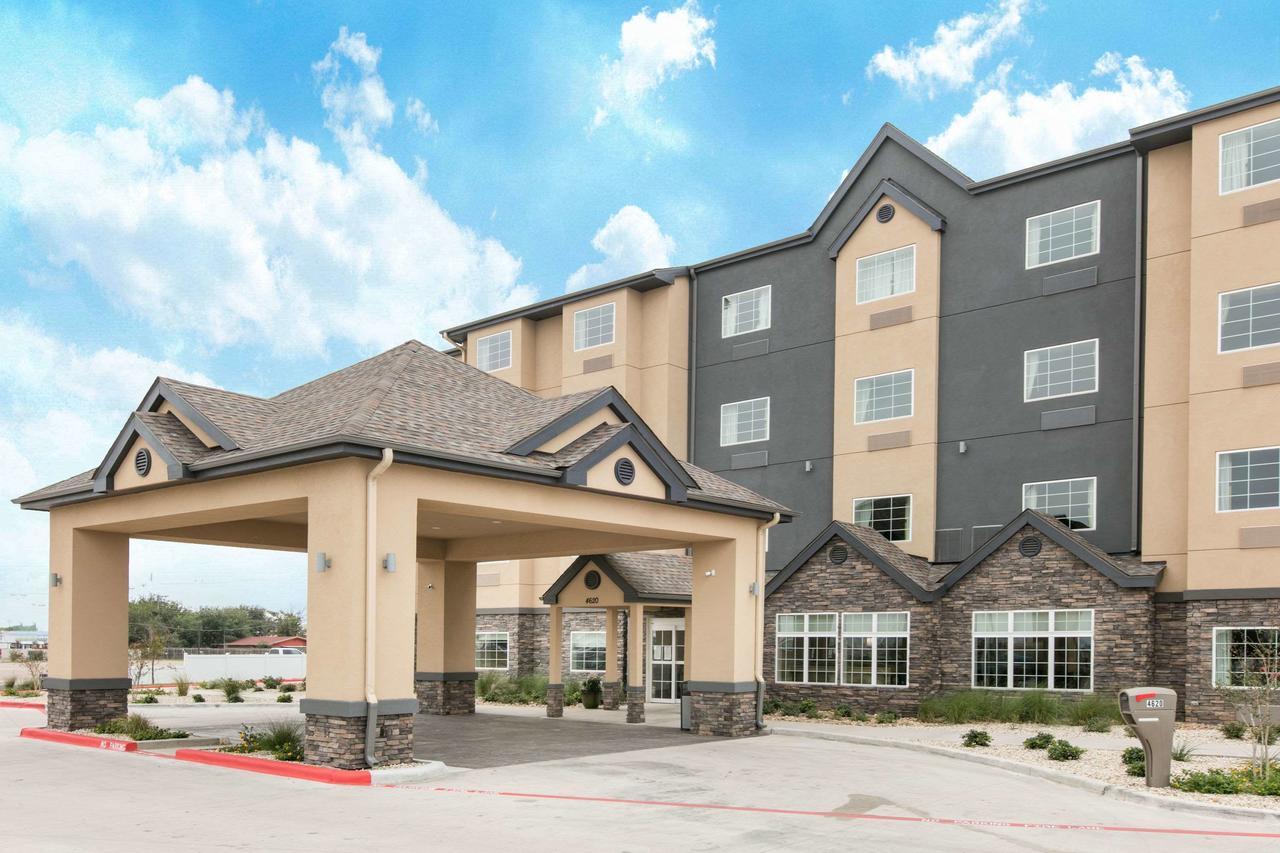 Microtel Inn & Suites By Wyndham Lubbock Esterno foto