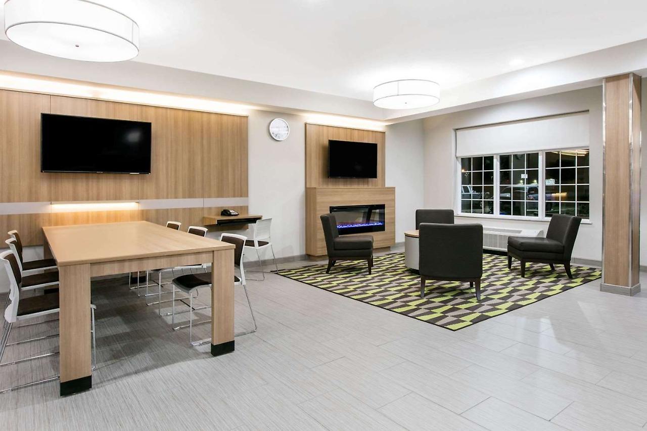 Microtel Inn & Suites By Wyndham Lubbock Esterno foto